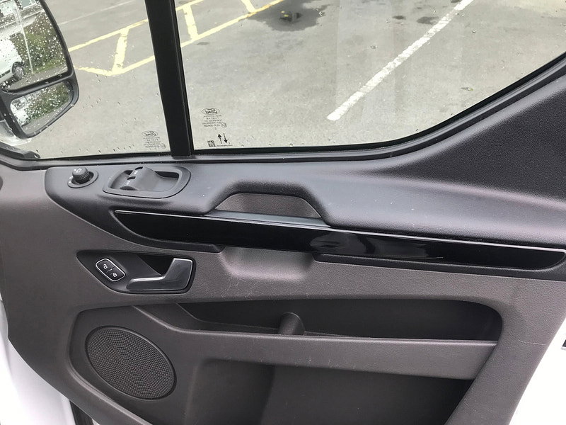 Ford Transit Custom 2.0 300 EcoBlue Limited Panel Van 5dr Diesel Manual L2 H1 Euro 6 (s/s) (130 ps) 5dr Manual 2026