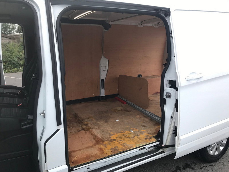 Ford Transit Custom 2.0 300 EcoBlue Limited Panel Van 5dr Diesel Manual L2 H1 Euro 6 (s/s) (130 ps) 5dr Manual 2026