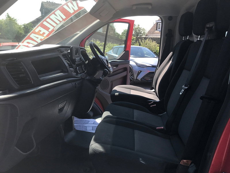 Ford Transit Custom 2.0 340 EcoBlue Leader Panel Van 5dr Diesel Manual L2 H2 Euro 6 (s/s) (130 ps) 5dr Manual 2026