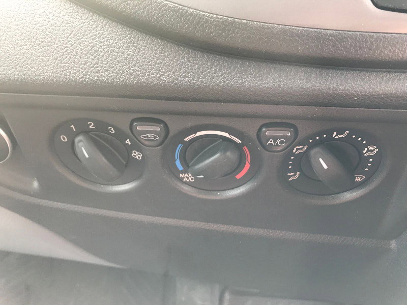 Ford Transit Custom 2.0L 270 Diesel Manual Euro 6 (103 bhp) 5dr Manual 2026