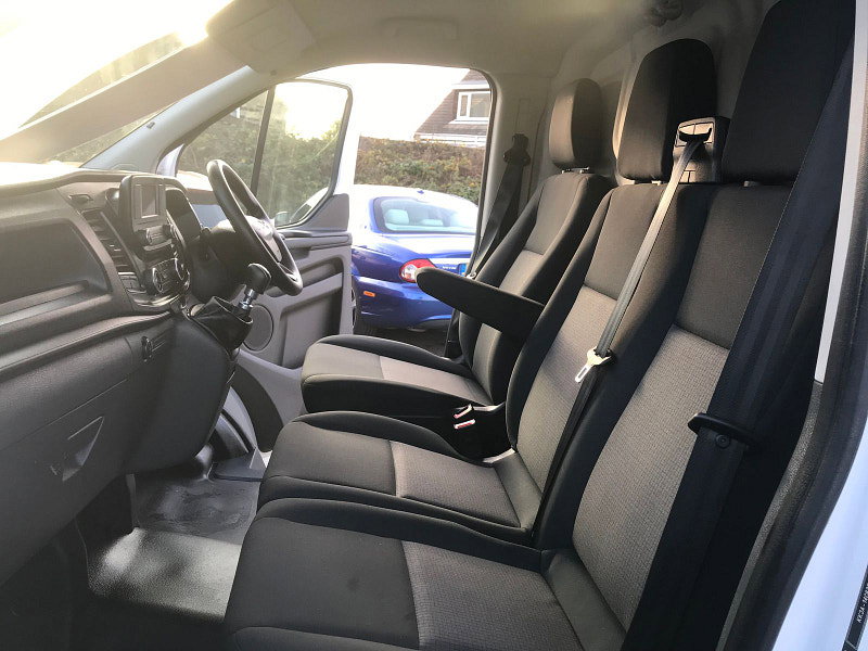 Ford Transit Custom 2.0L 280 LEADER P/V ECOBLUE Diesel Manual Euro 6 (104 bhp) 5dr Manual 2026
