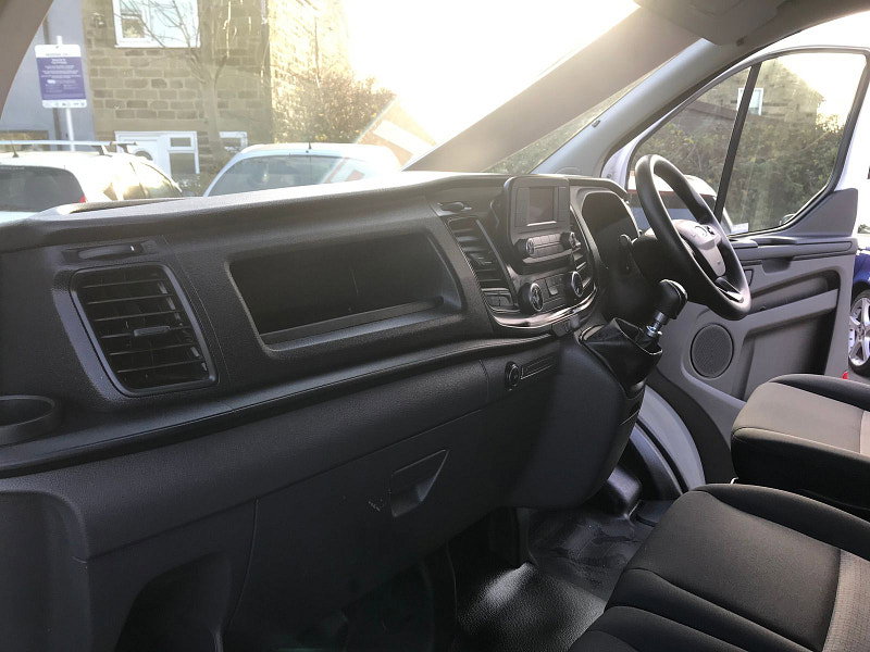 Ford Transit Custom 2.0L 280 LEADER P/V ECOBLUE Diesel Manual Euro 6 (104 bhp) 5dr Manual 2026