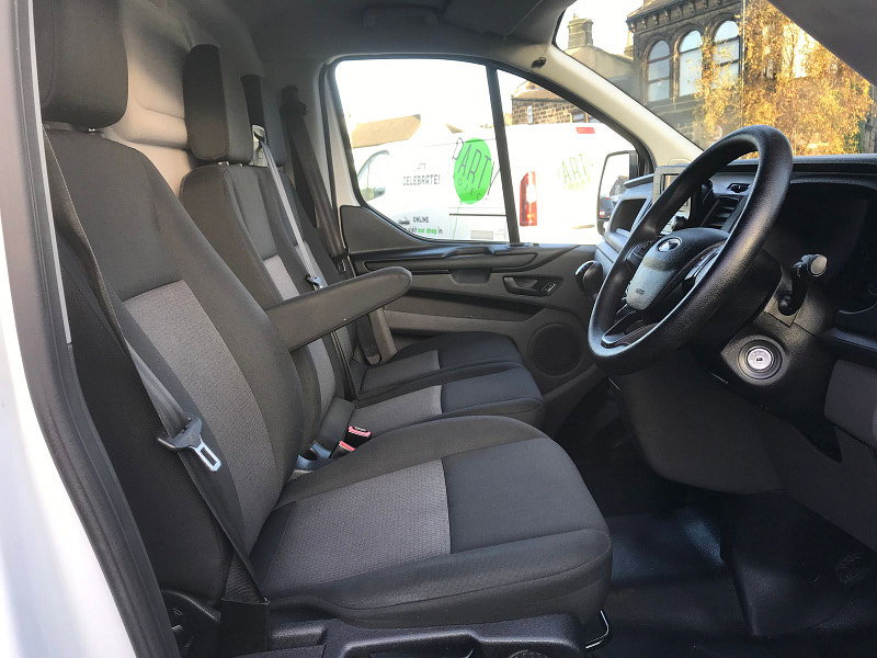 Ford Transit Custom 2.0L 280 LEADER P/V ECOBLUE Diesel Manual Euro 6 (104 bhp) 5dr Manual 2026