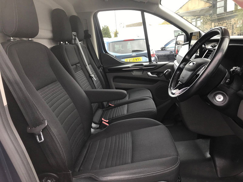 Ford Transit Custom 2.0L 280 Limited EcoBlue Diesel Manual Euro 6 (128 bhp) 5dr Manual 2026