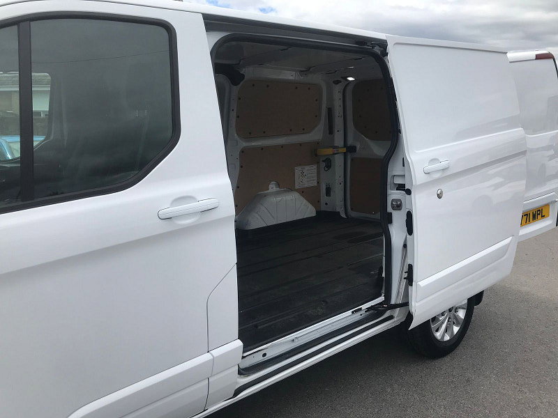 Ford Transit Custom 2.0L 280 LIMITED P/V ECOBLUE Diesel Manual Euro 6 (128 bhp) 5dr Manual 2026