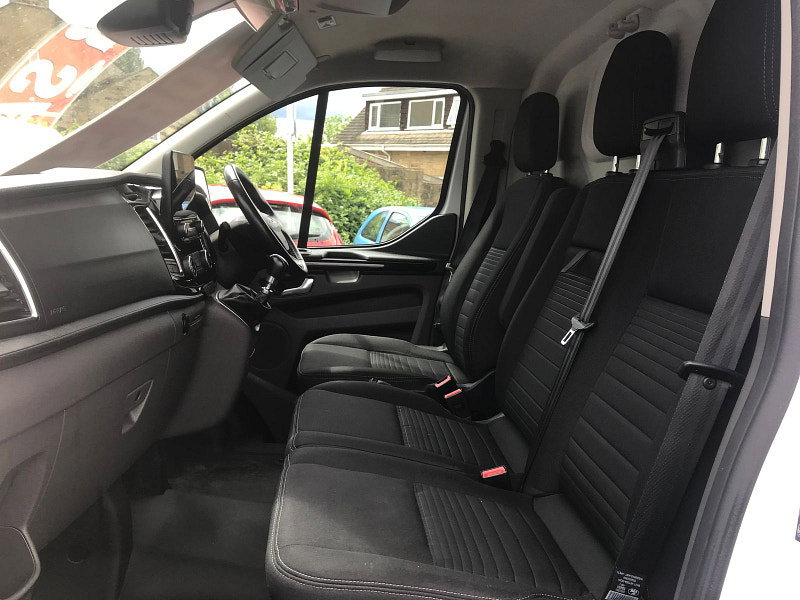 Ford Transit Custom 2.0L 280 LIMITED P/V ECOBLUE Diesel Manual Euro 6 (128 bhp) 5dr Manual 2026