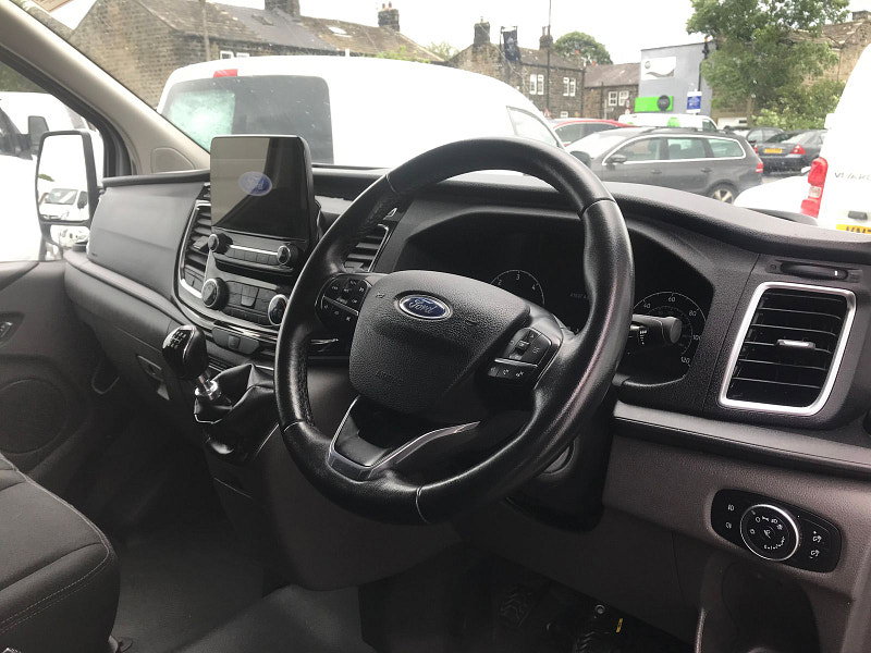 Ford Transit Custom 2.0L 280 LIMITED P/V ECOBLUE Diesel Manual Euro 6 (128 bhp) 5dr Manual 2026