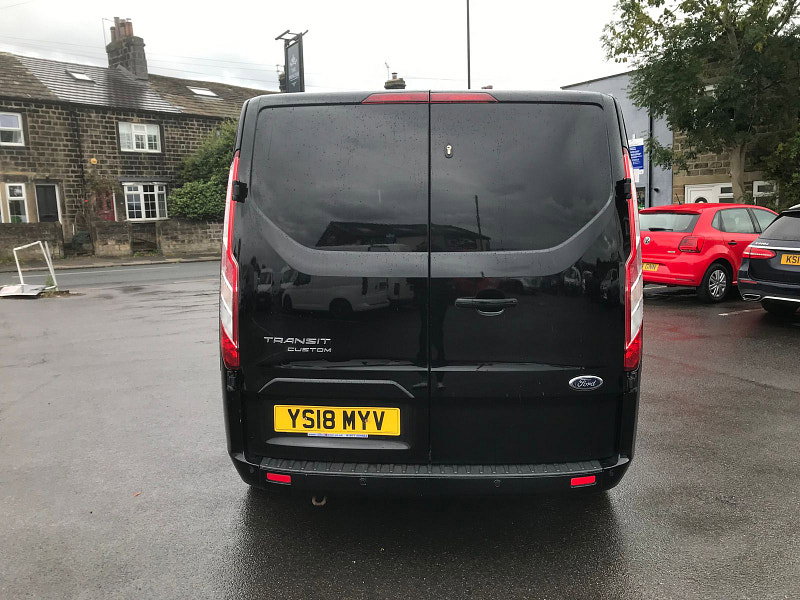 Ford Transit Custom 2.0L 290 Limited Diesel Manual Euro 6 (129 bhp) 5dr Manual 2026