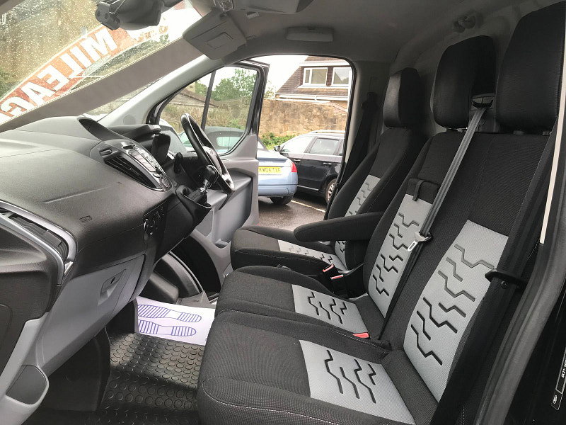 Ford Transit Custom 2.0L 290 Limited Diesel Manual Euro 6 (129 bhp) 5dr Manual 2026