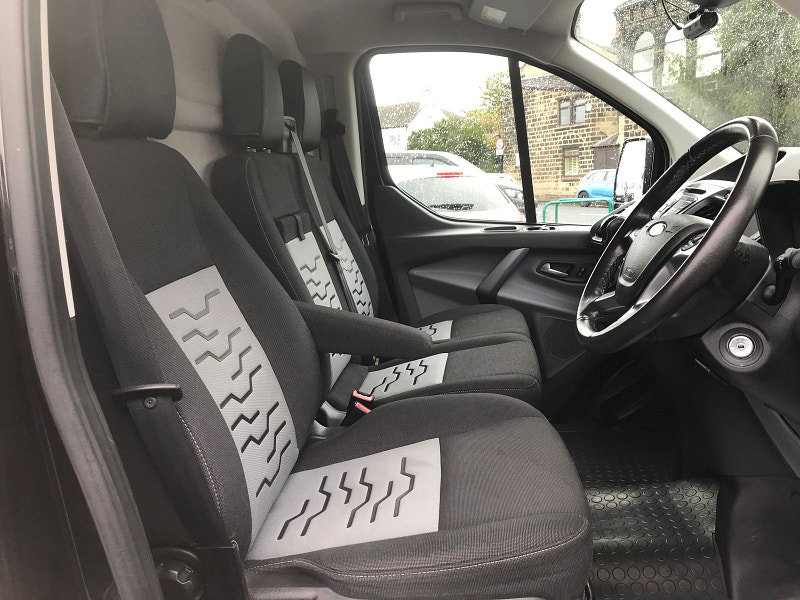 Ford Transit Custom 2.0L 290 Limited Diesel Manual Euro 6 (129 bhp) 5dr Manual 2026