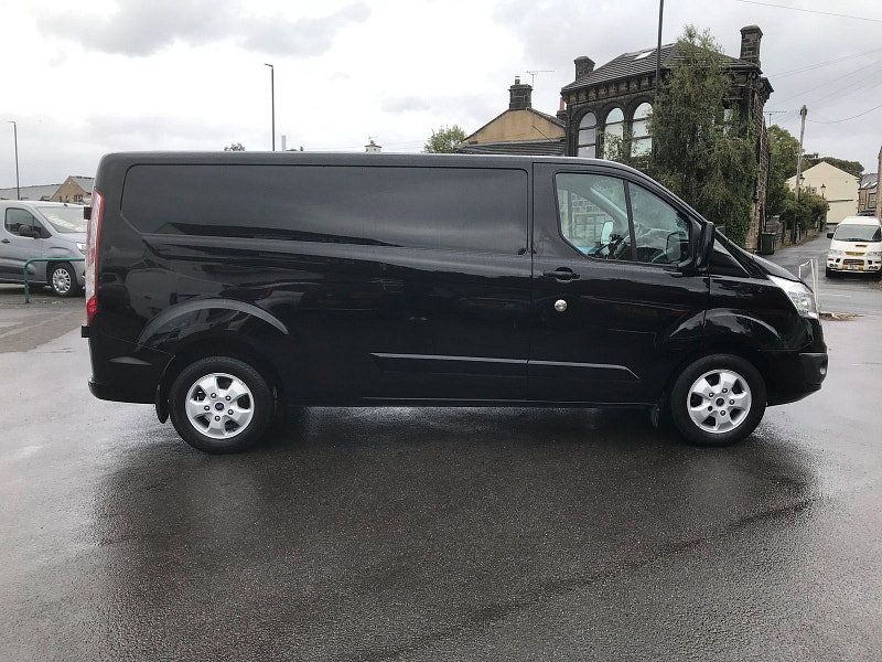 Ford Transit Custom 2.0L 290 Limited Diesel Manual Euro 6 (129 bhp) 5dr Manual 2026