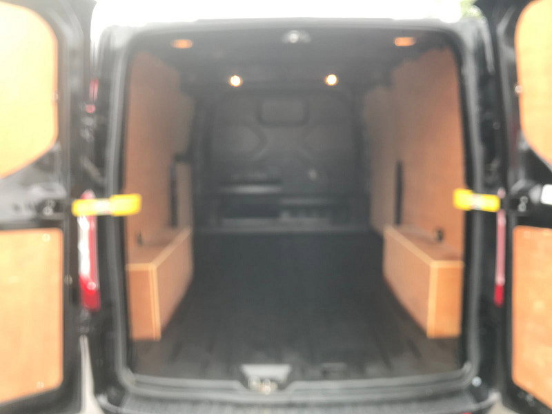 Ford Transit Custom 2.0L 290 Limited Diesel Manual Euro 6 (129 bhp) 5dr Manual 2026