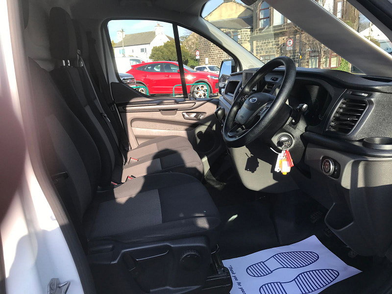 Ford Transit Custom 2.0L 300 LEADER P/V ECOBLUE Diesel Manual Euro 6 (104 bhp) 5dr Manual 2026