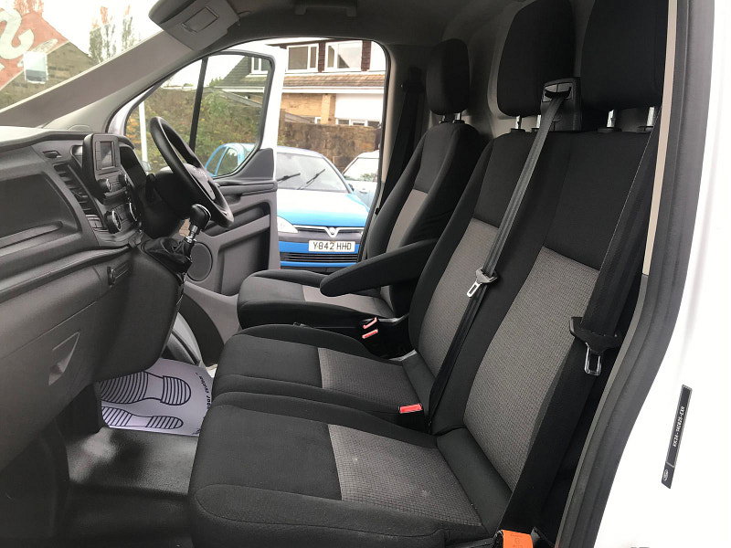 Ford Transit Custom 2.0L 300 LEADER P/V ECOBLUE Diesel Manual Euro 6 (128 bhp) 5dr Manual 2026