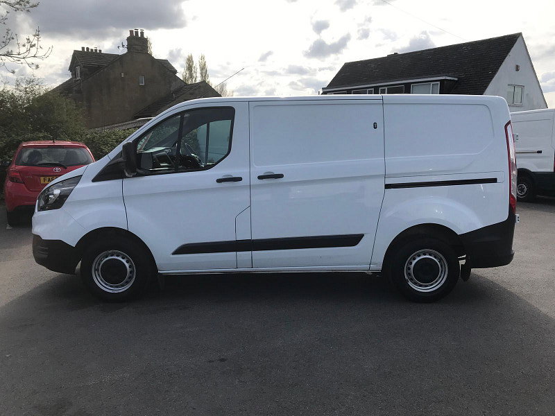 Ford Transit Custom 2.0L 300 LEADER P/V ECOBLUE Diesel Manual Euro 6 (128 bhp) 5dr Manual 2026