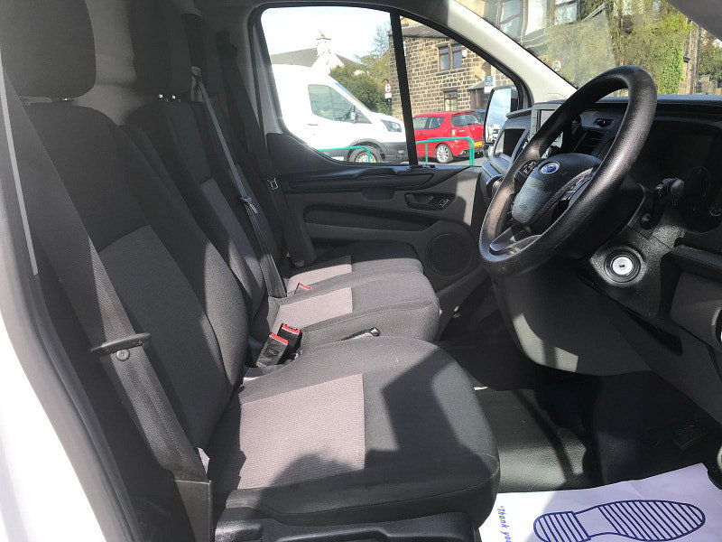 Ford Transit Custom 2.0L 300 LEADER P/V ECOBLUE Diesel Manual Euro 6 (128 bhp) 5dr Manual 2026