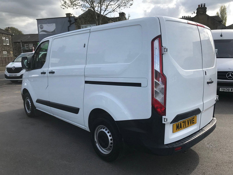 Ford Transit Custom 2.0L 300 LEADER P/V ECOBLUE Diesel Manual Euro 6 (128 bhp) 5dr Manual 2026