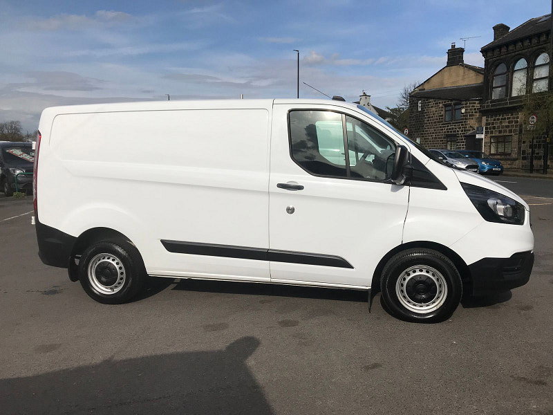 Ford Transit Custom 2.0L 300 LEADER P/V ECOBLUE Diesel Manual Euro 6 (128 bhp) 5dr Manual 2026