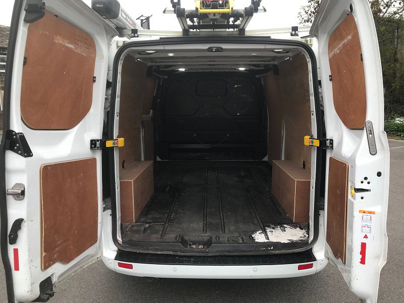 Ford Transit Custom 2.0L 300 Limited EcoBlue 5dr Diesel Manual Euro 6 (128 bhp) 5dr Manual 2026