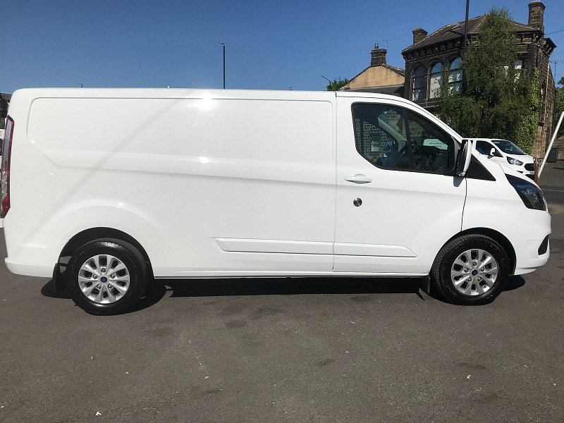 Ford Transit Custom 2.0L 300 Limited EcoBlue Diesel Manual Euro 6 (128 bhp) 5dr Manual 2026