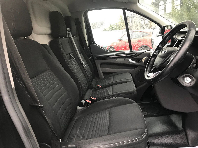 Ford Transit Custom 2.0L 300 LIMITED P/V L2 H1 Diesel Manual Euro 6 (128 bhp) 5dr Manual 2026