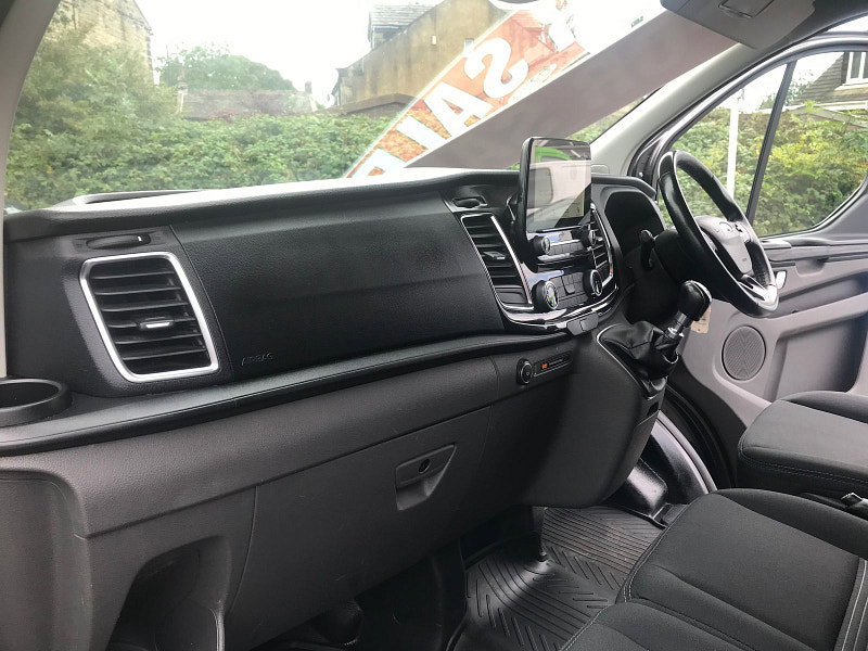Ford Transit Custom 2.0L 300 LIMITED P/V L2 H2 Diesel Manual Euro 6 (128 bhp) 5dr Manual 2026