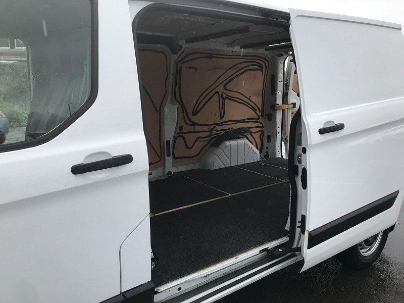 Ford Transit Custom 2.0L 300 Trend EcoBlue 5dr Diesel Manual Euro 6 (104 bhp) 5dr Manual 2026