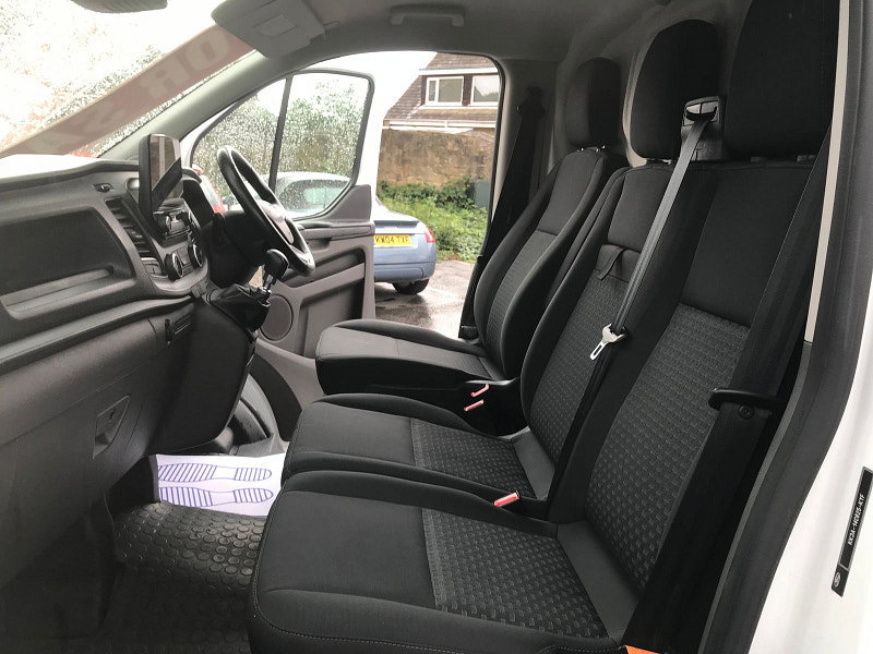Ford Transit Custom 2.0L 300 Trend EcoBlue 5dr Diesel Manual Euro 6 (104 bhp) 5dr Manual 2026