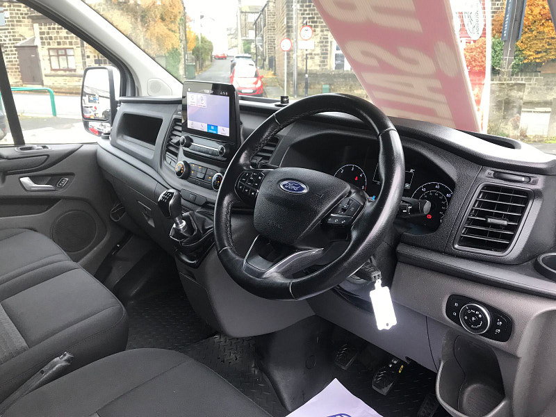 Ford Transit Custom 2.0L 300 Trend EcoBlue 5dr Diesel Manual Euro 6 (104 bhp) 5dr Manual 2026