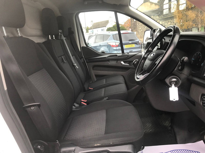 Ford Transit Custom 2.0L 300 Trend EcoBlue 5dr Diesel Manual Euro 6 (104 bhp) 5dr Manual 2026