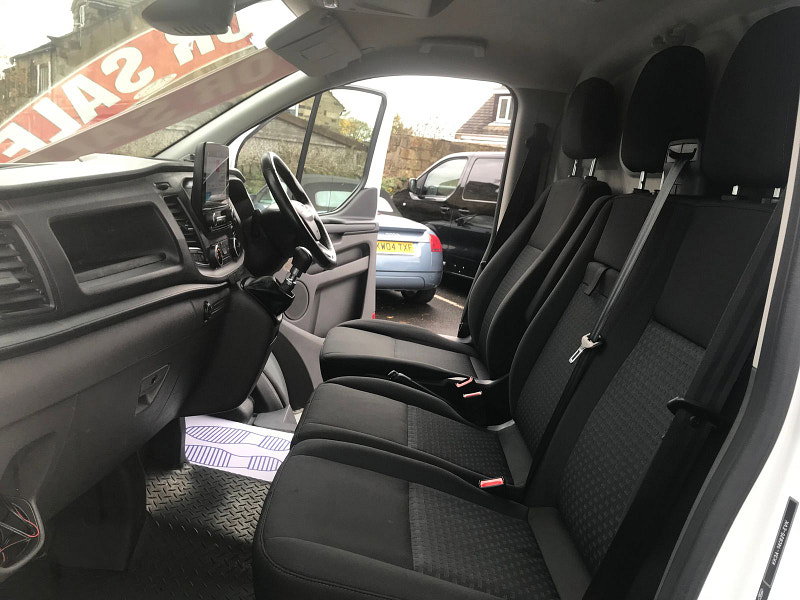 Ford Transit Custom 2.0L 300 Trend EcoBlue 5dr Diesel Manual Euro 6 (104 bhp) 5dr Manual 2026