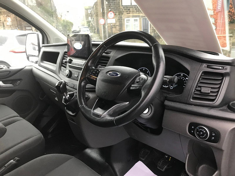 Ford Transit Custom 2.0L 300 Trend EcoBlue 5dr Diesel Manual Euro 6 (104 bhp) 5dr Manual 2026