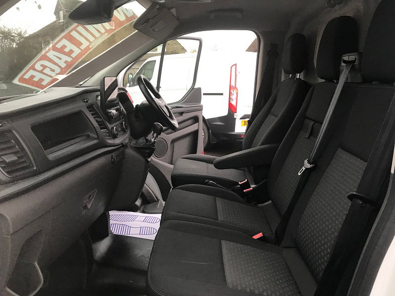 Ford Transit Custom 2.0L 300 Trend EcoBlue 5dr Diesel Manual Euro 6 (104 bhp) 5dr Manual 2026