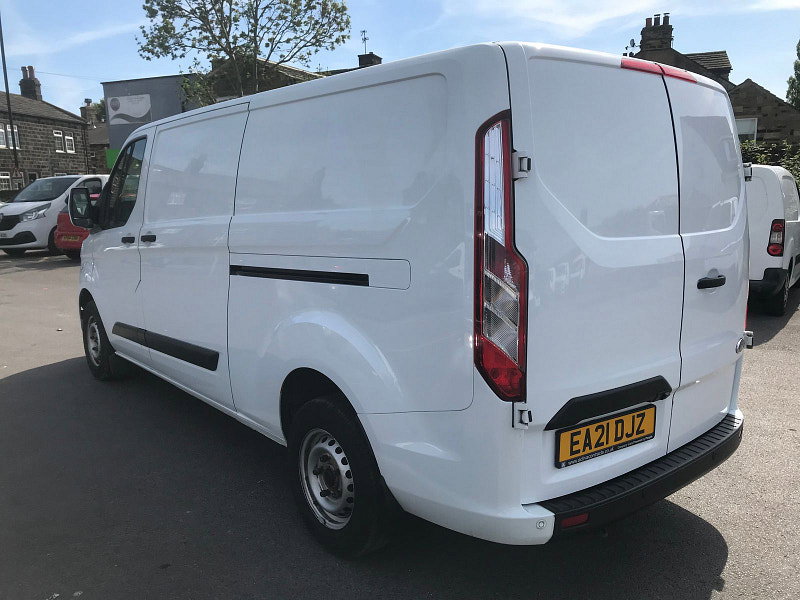 Ford Transit Custom 2.0L 300 Trend EcoBlue Diesel Manual Euro 6 (104 bhp) 5dr Manual 2026