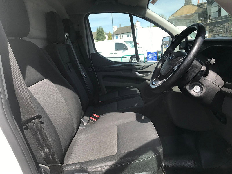 Ford Transit Custom 2.0L 300 Trend EcoBlue Diesel Manual Euro 6 (104 bhp) 5dr Manual 2026