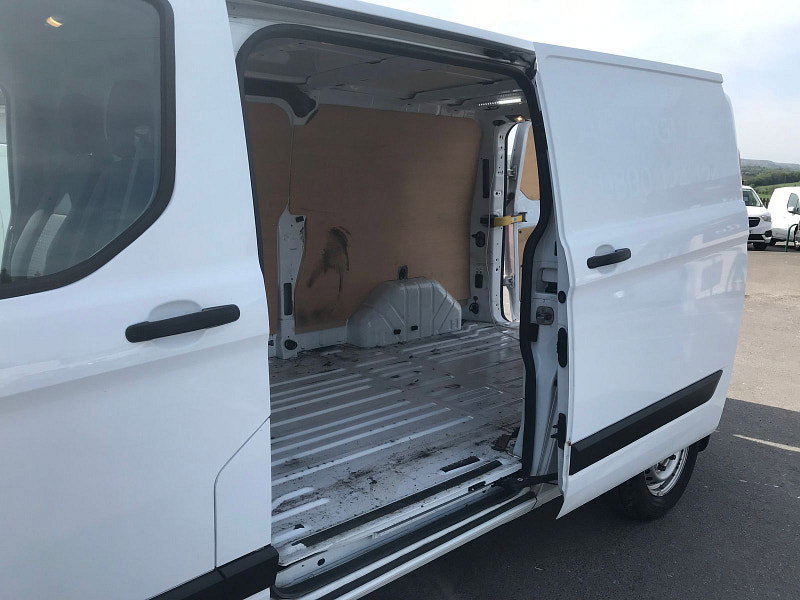 Ford Transit Custom 2.0L 300 Trend EcoBlue Diesel Manual Euro 6 (104 bhp) 5dr Manual 2026