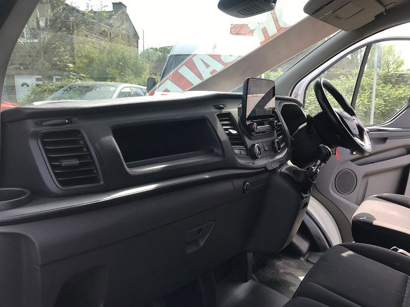 Ford Transit Custom 2.0L 300 Trend EcoBlue Diesel Manual Euro 6 (104 bhp) 5dr Manual 2026