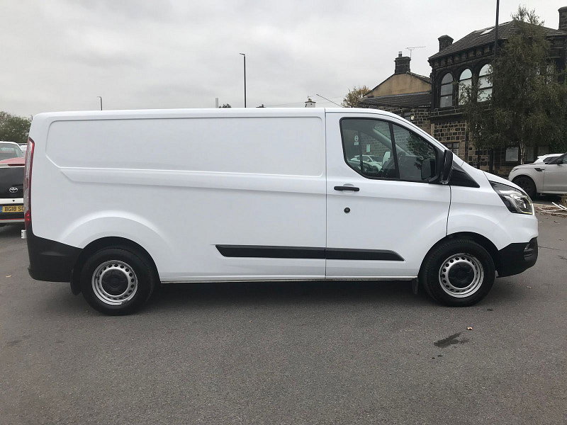 Ford Transit Custom 2.0L 320 Leader EcoBlue Diesel Manual Euro 6 (128 bhp) 5dr Manual 2026