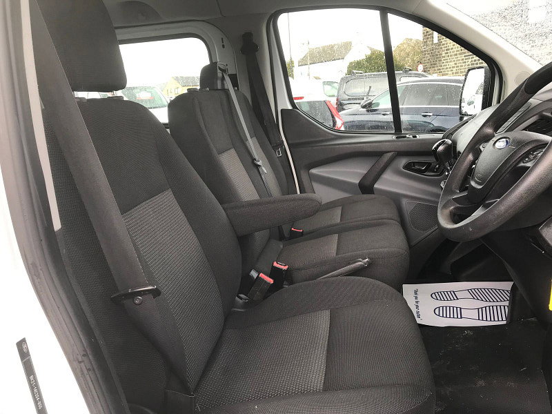 Ford Transit Custom 2.2 TDCi 310 Kombi 5dr Diesel Manual L1 H1 (172 g/km, 98 bhp) 5dr Manual 2026