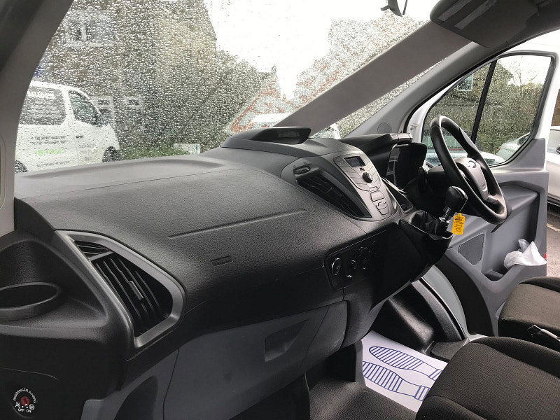 Ford Transit Custom 2.2 TDCi 310 Kombi 5dr Diesel Manual L1 H1 (172 g/km, 98 bhp) 5dr Manual 2026