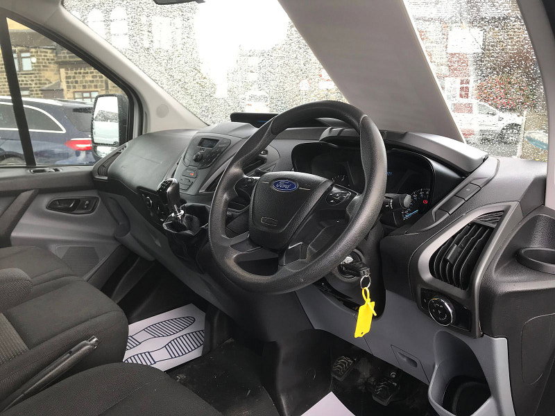Ford Transit Custom 2.2 TDCi 310 Kombi 5dr Diesel Manual L1 H1 (172 g/km, 98 bhp) 5dr Manual 2026
