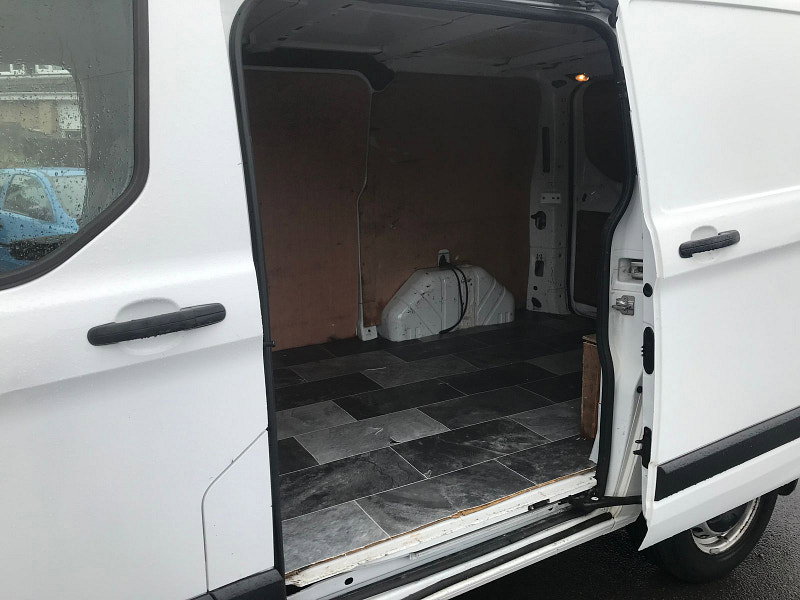 Ford Transit Custom 2.2L 290 LR P/V Diesel Manual Euro 5 (99 bhp) 5dr Manual 2026