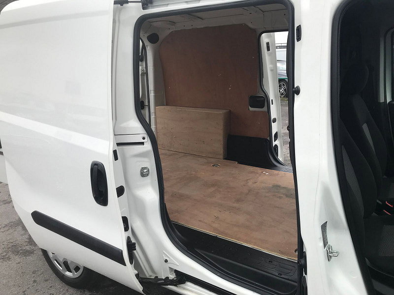 Fiat DOBLO CARGO 1.2L 16V MAXI MULTIJET II Diesel Manual Euro 6 (95 bhp) 5dr Manual 2026