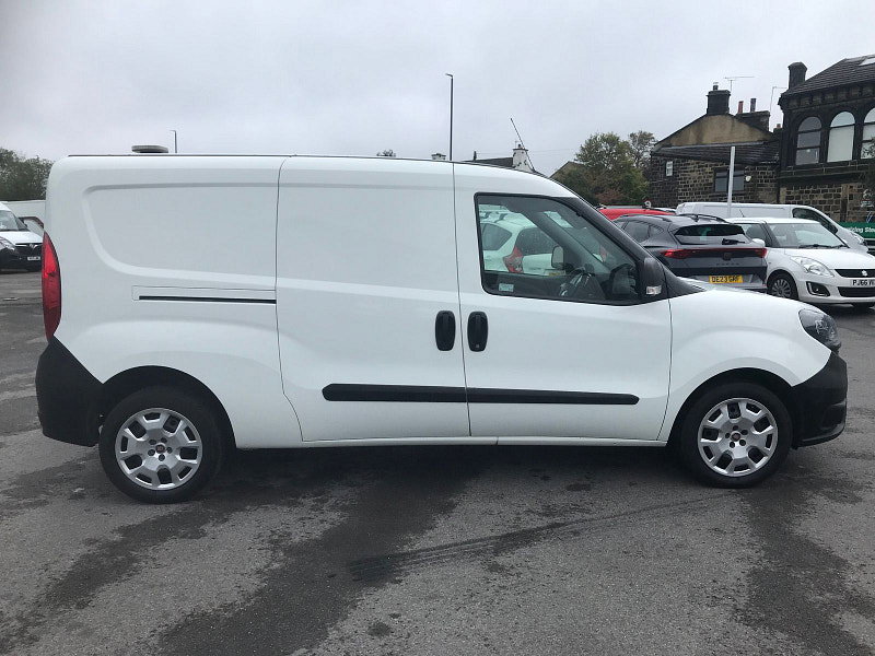 Fiat DOBLO CARGO 1.2L 16V MAXI MULTIJET II Diesel Manual Euro 6 (95 bhp) 5dr Manual 2026