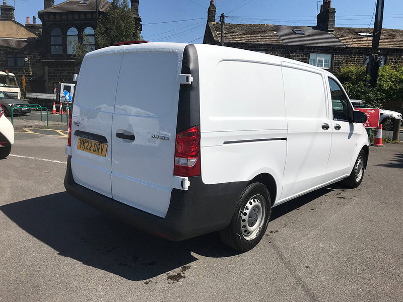 Mercedes-Benz Vito 2.0 114 CDI Progressive Panel Van 5dr Diesel G-Tronic RWD L2 Euro 6 (s/s) (LWB) (136 ps) 5dr Automatic 2026