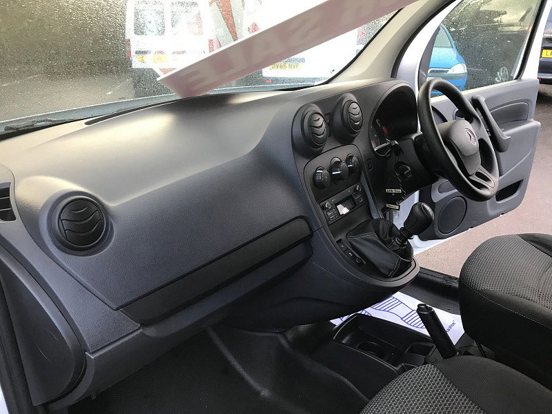 Mercedes-Benz Citan 1.5L 109CDI PURE L2 Diesel Manual Euro 6 (94 bhp) 5dr Manual 2026
