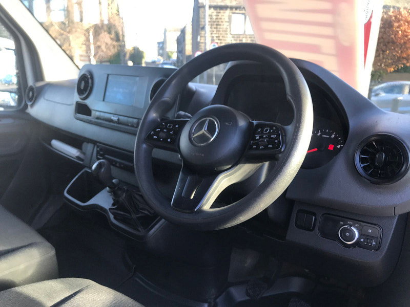Mercedes-Benz Sprinter 1.9L 317 Progressive CDI Diesel Manual Euro 6 (168 bhp) 5dr Manual 2026