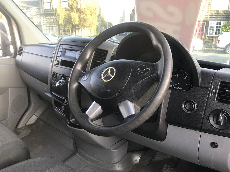 Mercedes-Benz Sprinter 2.1 314 CDI Chassis Cab 2dr Diesel Manual RWD L3 (218 g/km, 140 bhp) 2dr Manual 2026