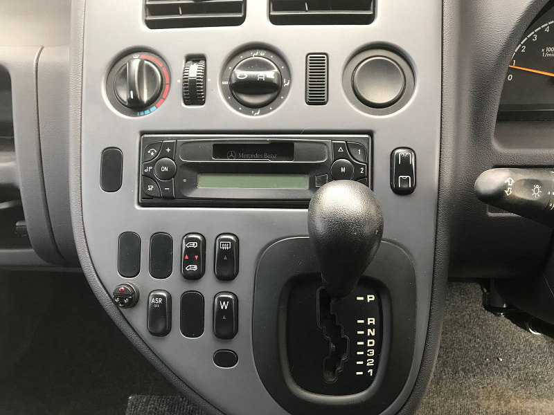Mercedes Vito 2.0L 113 Petrol Manual Euro 3 6dr Automatic 2026