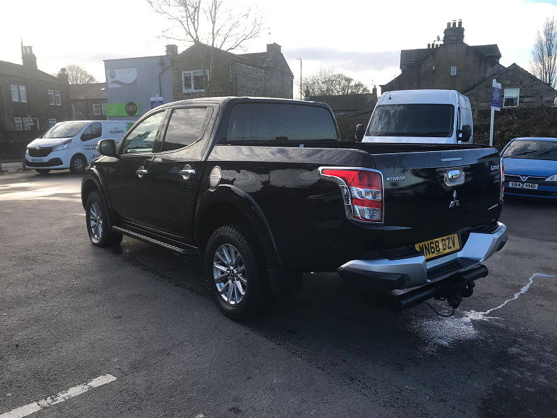 Mitsubishi L200 2.4L DI-D 4WD BARBARIAN DCB Diesel Automatic Euro 6 (178 bhp) 4dr Automatic 2026